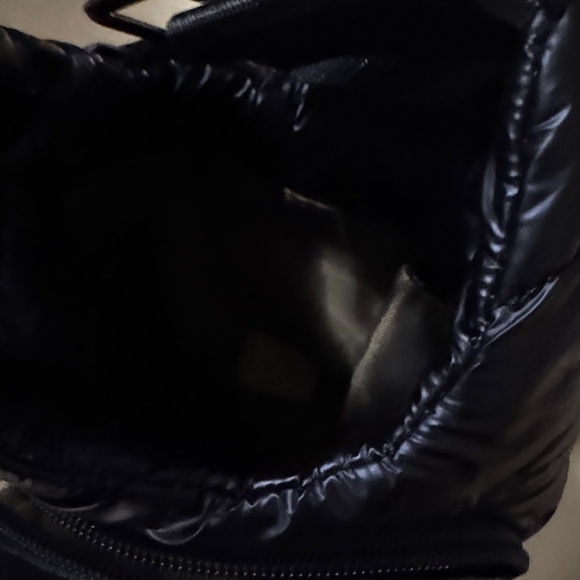 WanderFull Shiny HydroBag 💧💦💧with Compartments - Picture 7 of 10